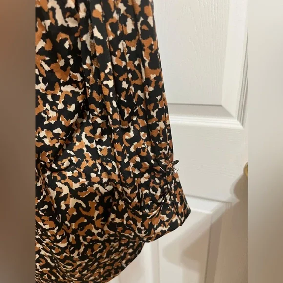 (26) Cocomo Petite Blouse with Black and Brown Pattern - Picture 14 of 15